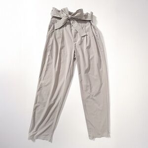 Athleta Skyline II Paperbag Waist Pants Abalone Gray Size 6 Quick-Dry UPF 40+